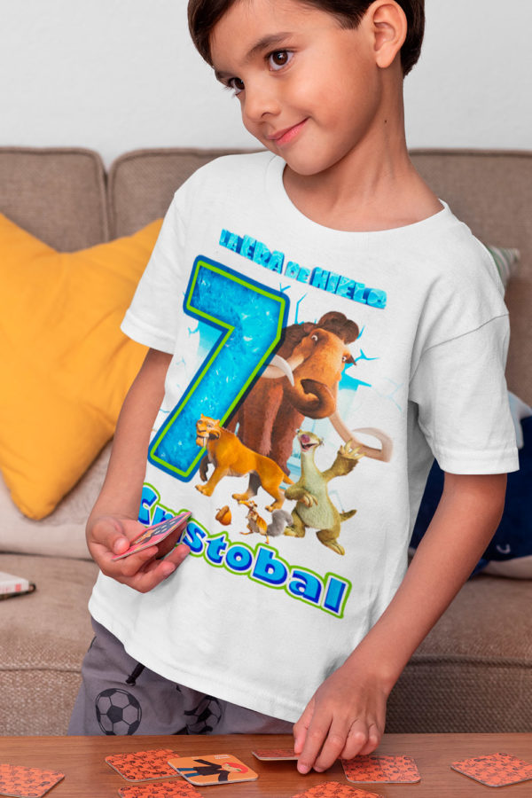 Kírsam Niño vistiendo Playera Blanca Personalizada Cumpleaños Era Hielo